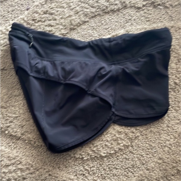 Lululemon Speed Shorts size 8 - Picture 4 of 9